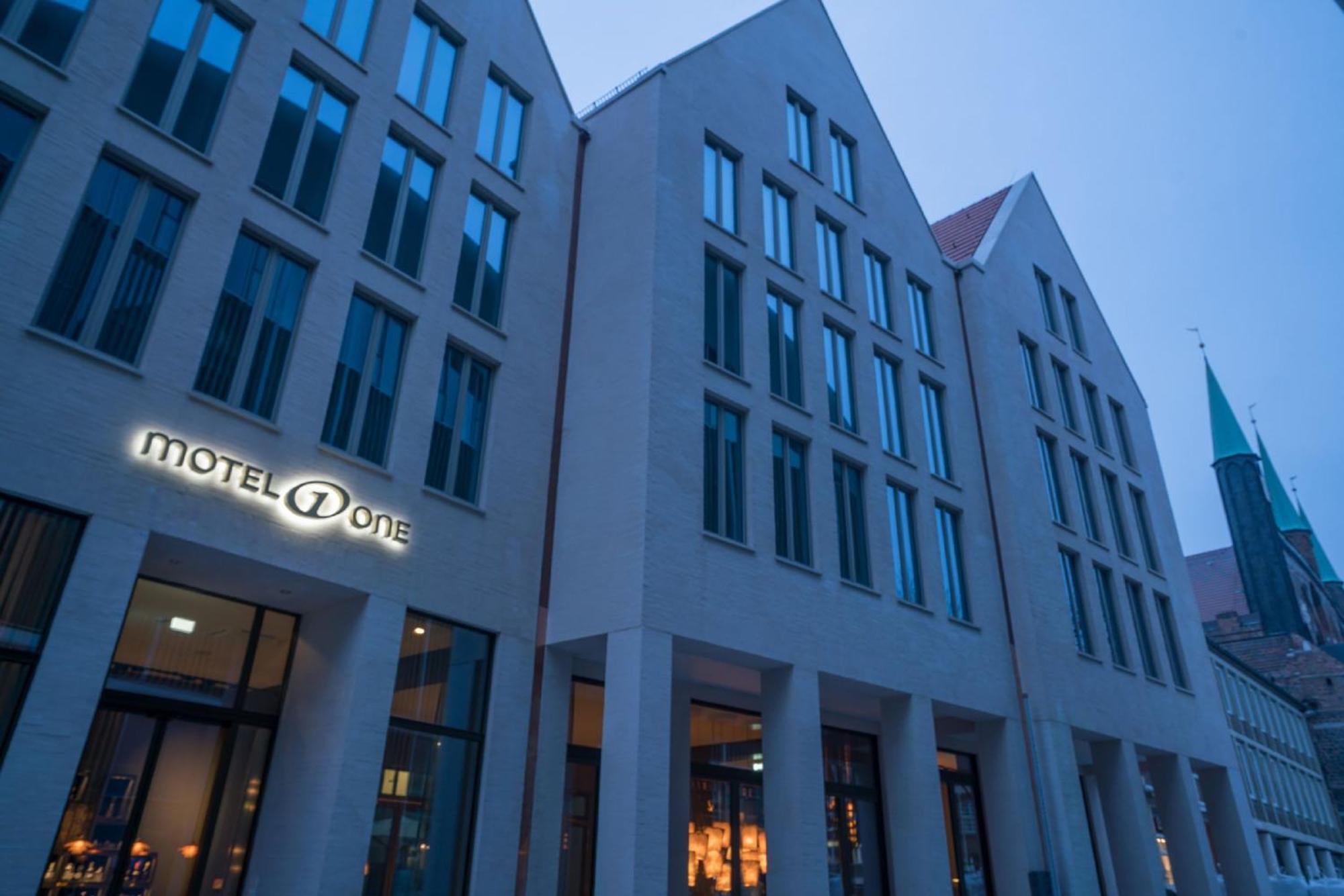Motel One Luebeck Екстер'єр фото